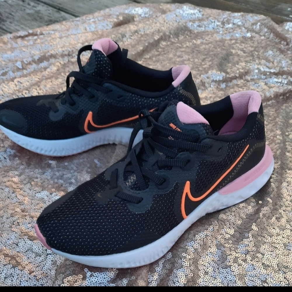 Nike Renew